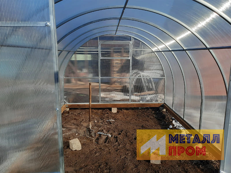 оцинкованная теплица из поликарбоната плюсы и минусы
